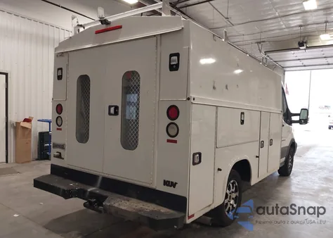 2016 Ford Transit-250 Cutaway z USA, uszkodzony, nr VIN 1FDYR5PM8GKB26034